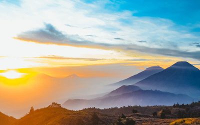 Wisata ke Dieng: Menikmati Keindahan Alam dan Budaya di Negeri Atas Awan